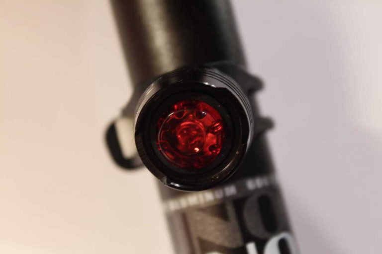 Genialna lampka rowerowa na tył za 5 zł UPDATE 03.12.2019 +🎥