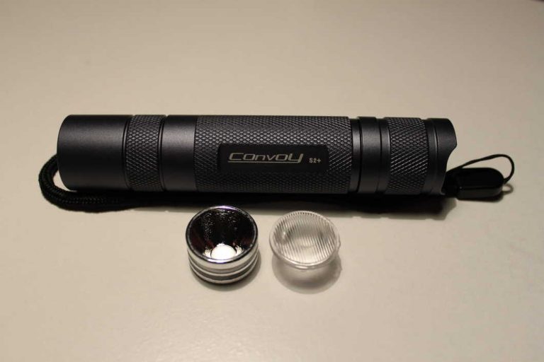 Wymiana reflektora na kolimator w latarce Convoy s2+