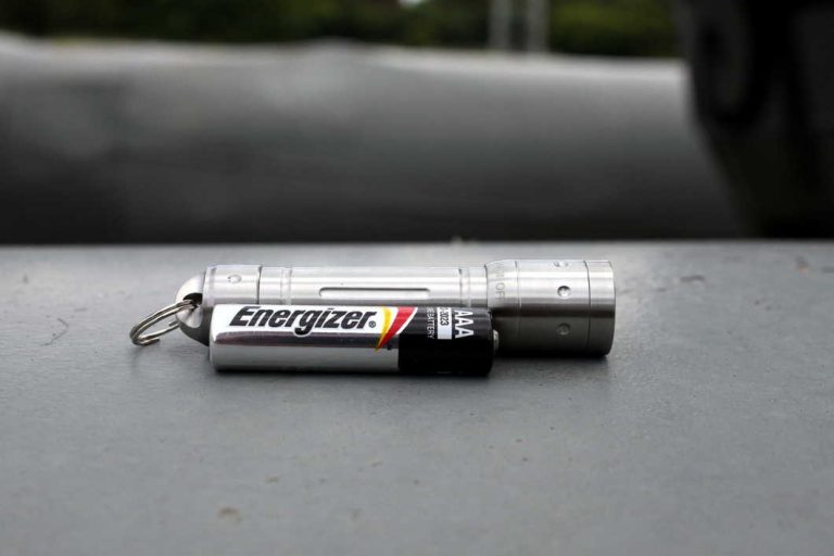 Micro Convoy. Idealna latarka do kluczy +🎥