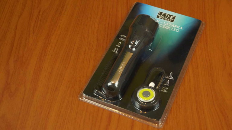 Zestaw latarek z biedronki – latarka klasyczna i brelok LETHE 🎥