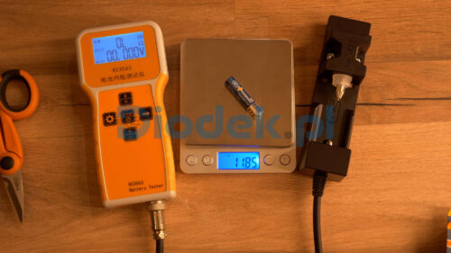 Napięcie i impedancja bateria AUCHAN High Performance AAA (5)