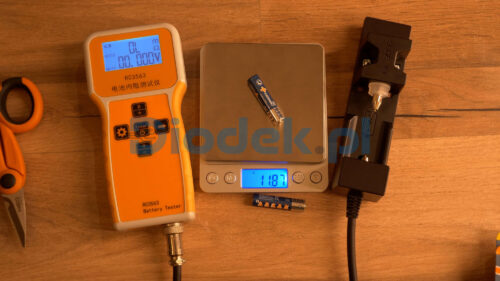 Napięcie i impedancja bateria AUCHAN High Performance AAA (6)