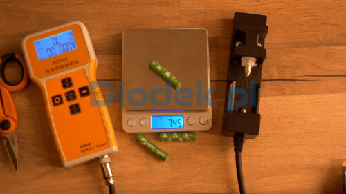 Napięcie i impedancja bateria AUCHAN SALINA zielona AAA (14)