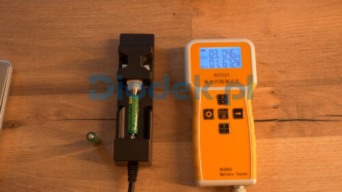 Napięcie i impedancja bateria AUCHAN SALINA zielona z kciukiem AAA (2)
